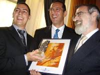 left to right: David Collins, Ambassador Zvi Heifetz and Chief Rabbi Sir Jonathan Sacks